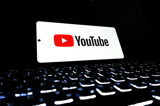 Von der Idee zur Kollektion – wie Influencer und YouTuber mit Polat Textil ihre Marke aufbauen